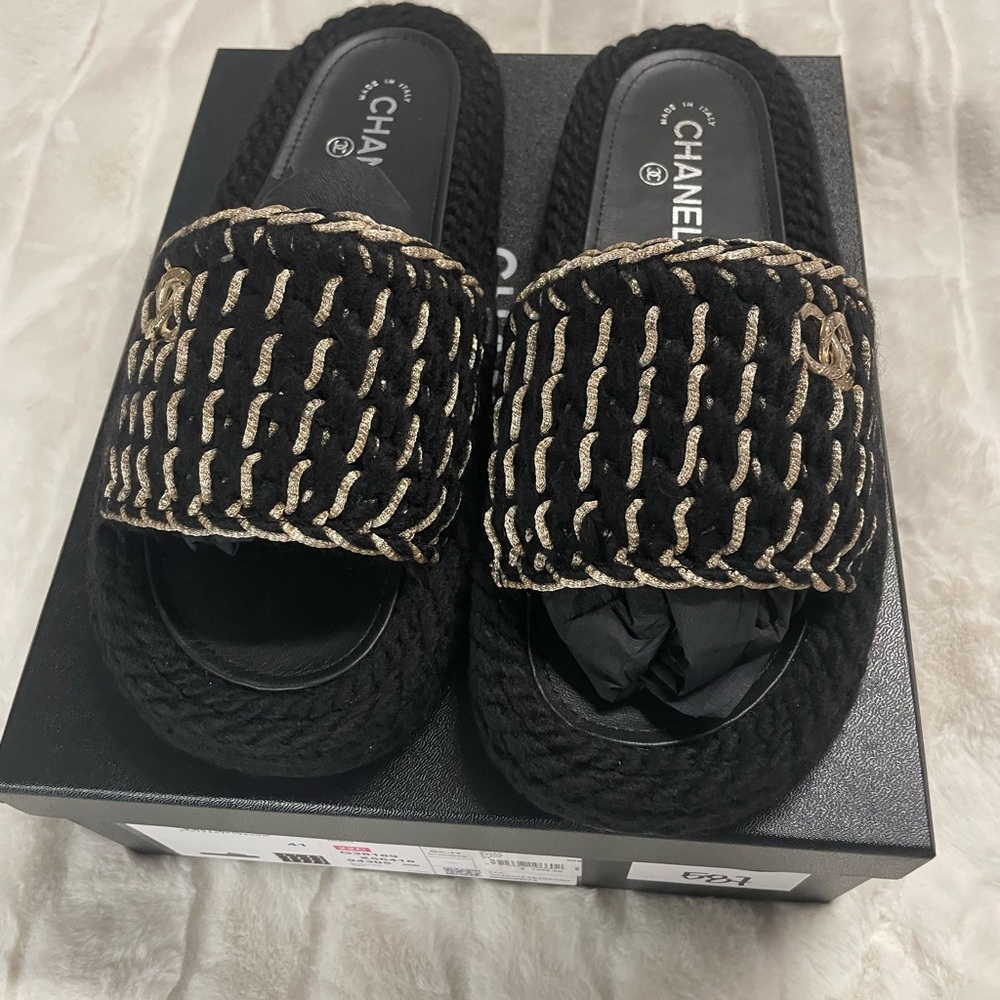 Chanel Braided Knit CC Mules 42 Black Gold